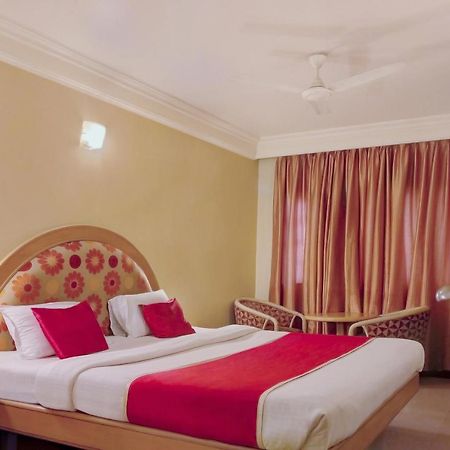 Capital O 333 Hotel Crystal Homes Bangalore Esterno foto