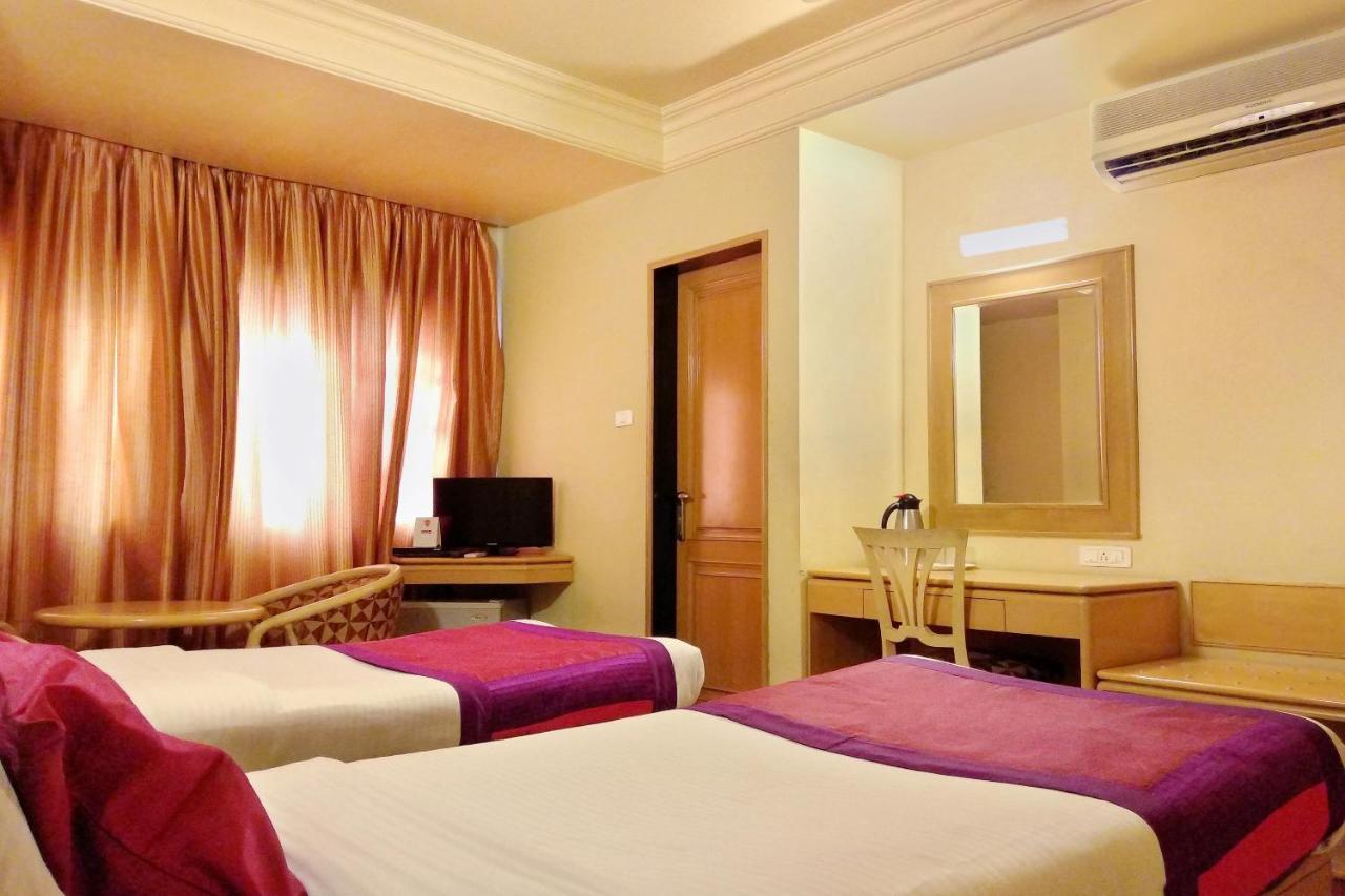 Capital O 333 Hotel Crystal Homes Bangalore Esterno foto