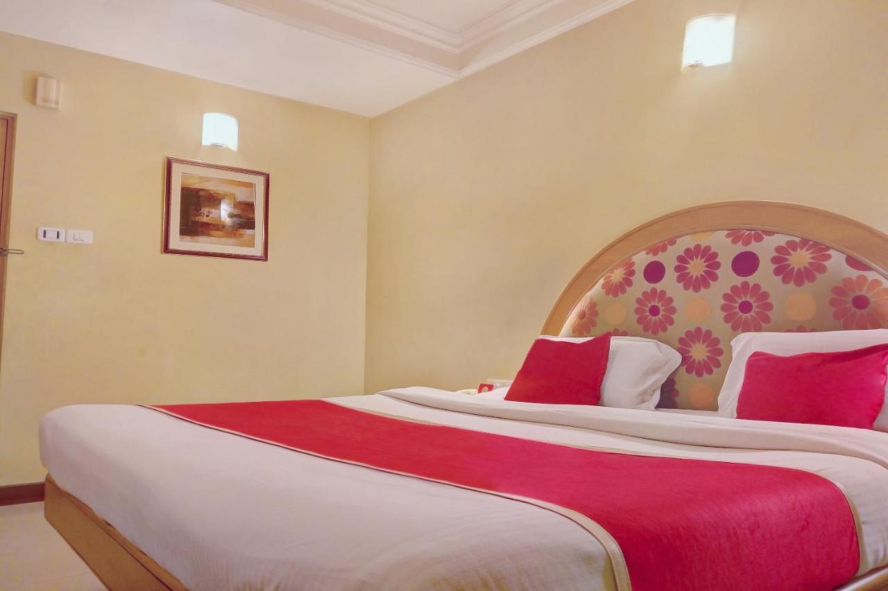 Capital O 333 Hotel Crystal Homes Bangalore Esterno foto