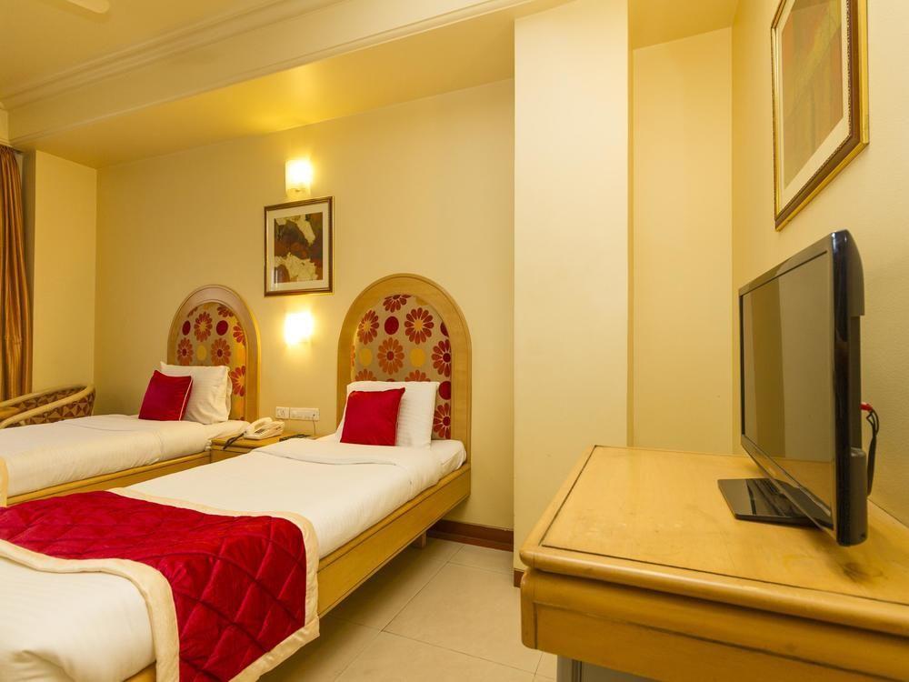 Capital O 333 Hotel Crystal Homes Bangalore Esterno foto