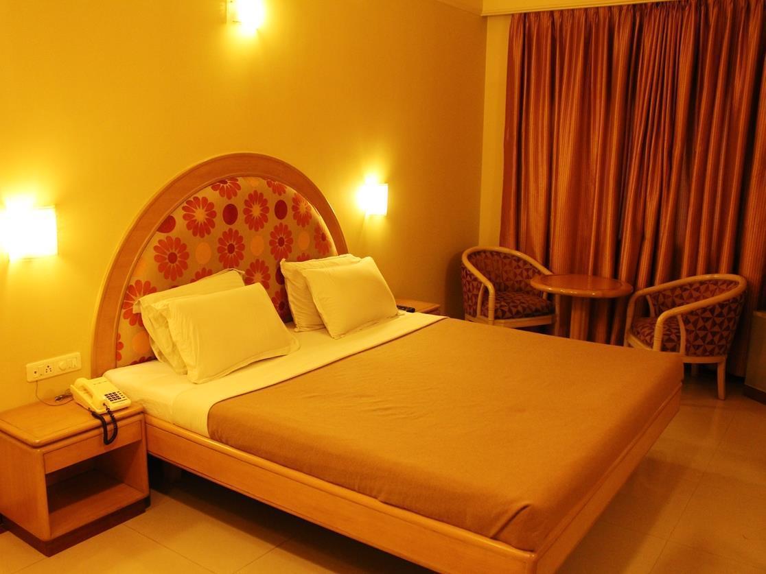 Capital O 333 Hotel Crystal Homes Bangalore Esterno foto