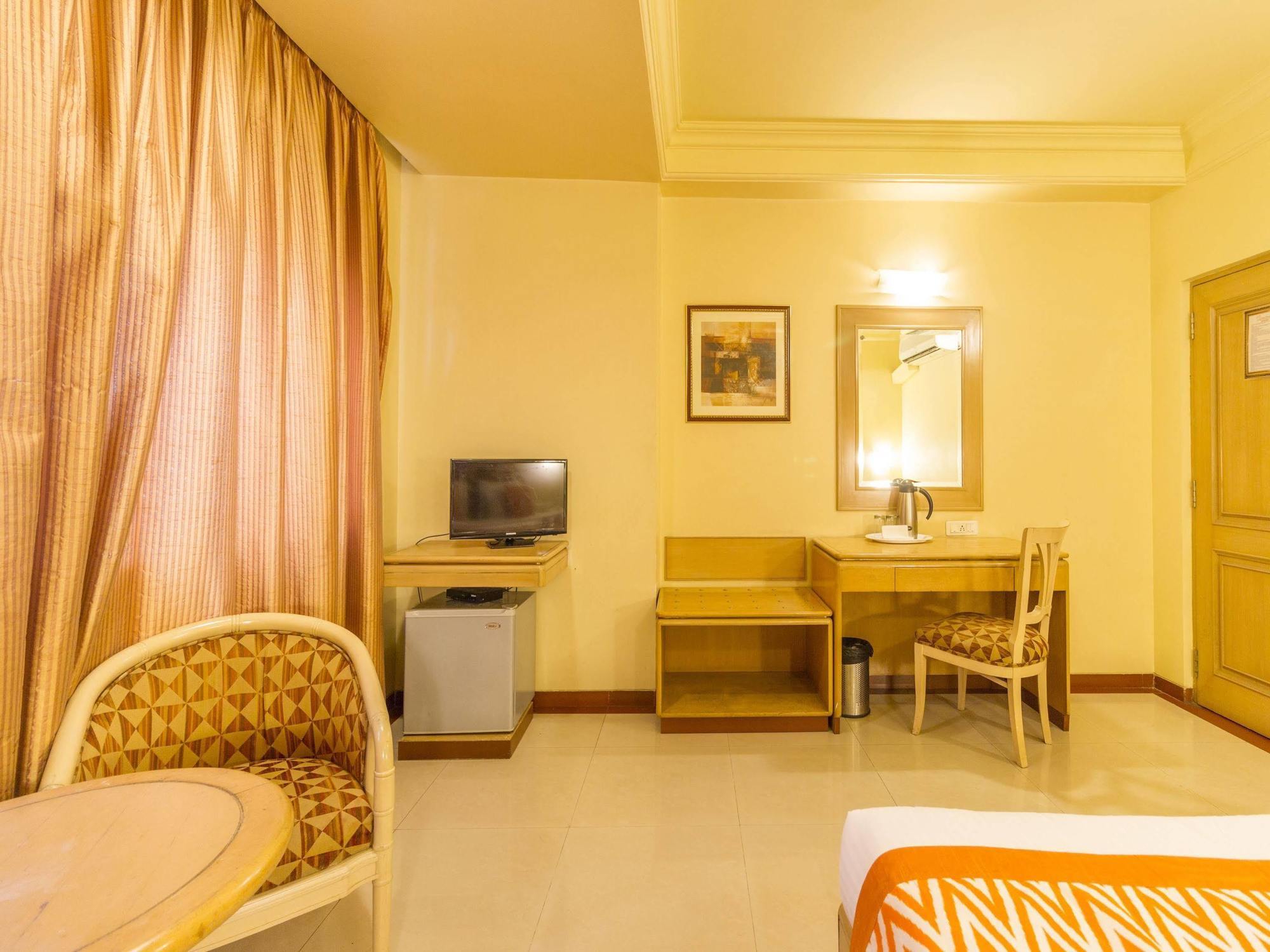Capital O 333 Hotel Crystal Homes Bangalore Esterno foto