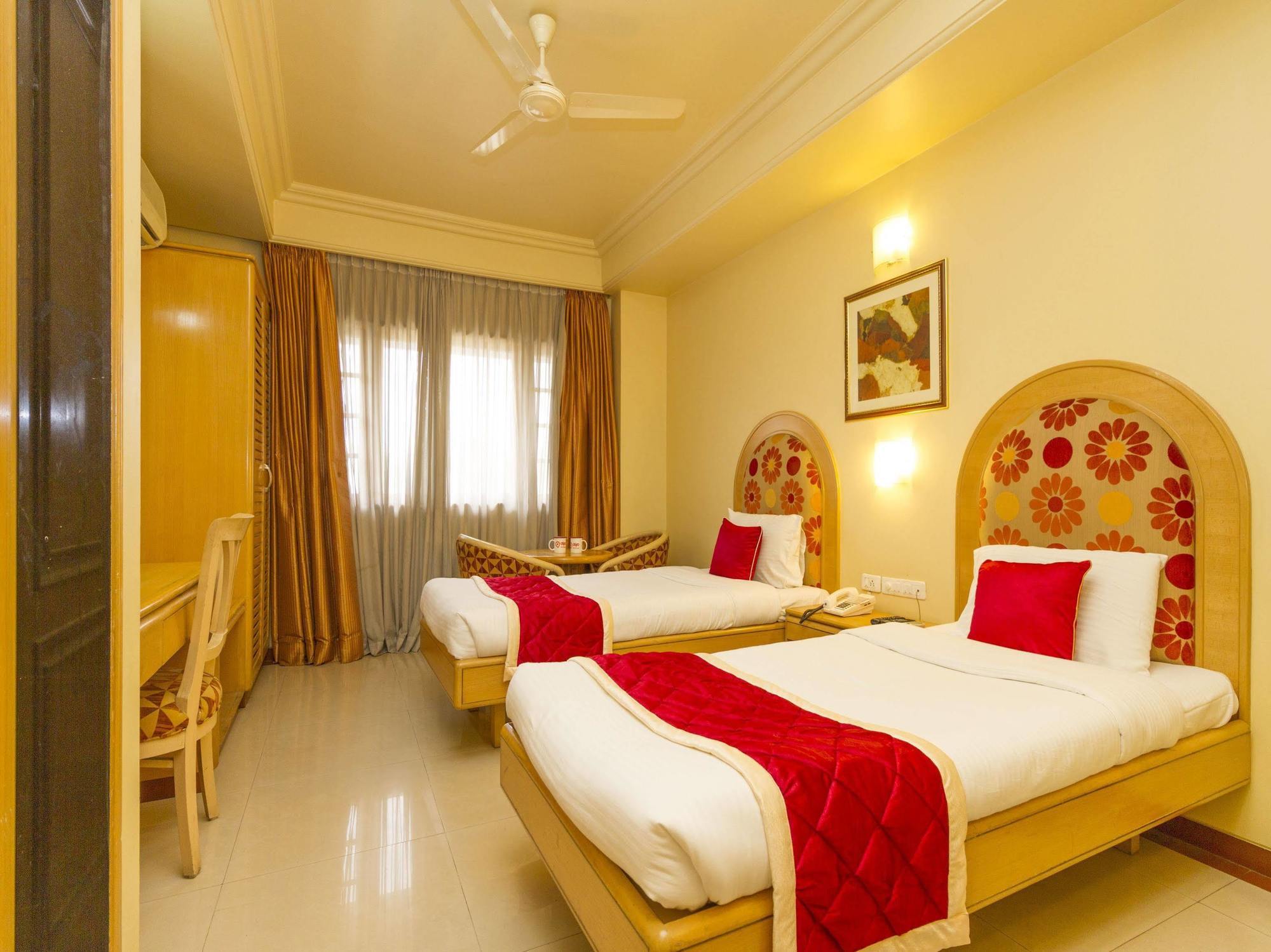 Capital O 333 Hotel Crystal Homes Bangalore Esterno foto